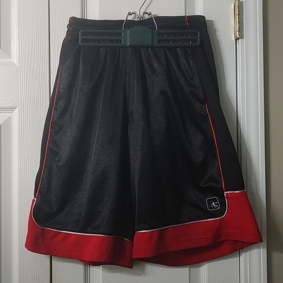 And1 red black athletic basketball shorts  Sz M - Picture 1 of 5